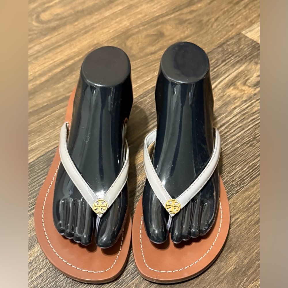 Tory Burch Light Gray Leather Thong Sandals